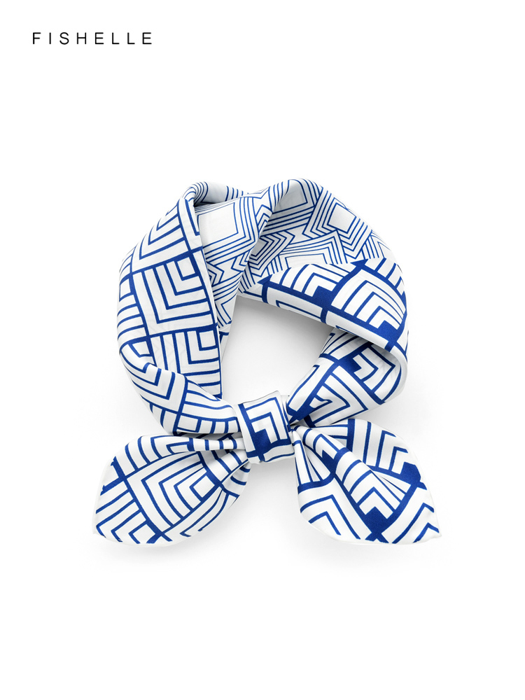 Scarf Silk Square - Женский саржевый шарф с геометрическим принтом,